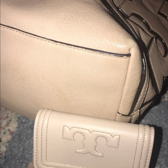 Tory Burch All T purse, wallet and dustbag! - Picture 8 of 8